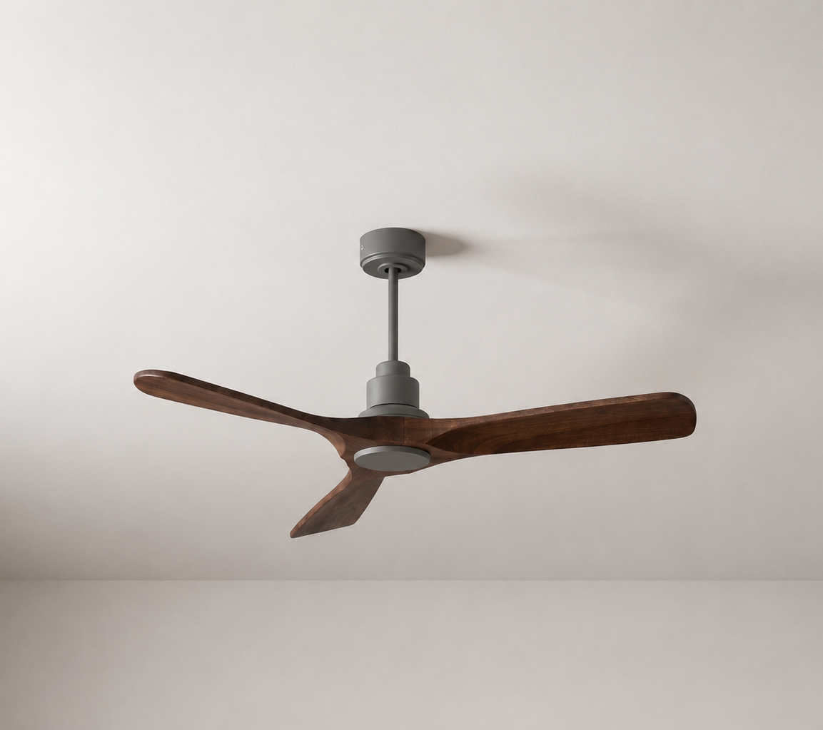ventilateur de plafond en bois